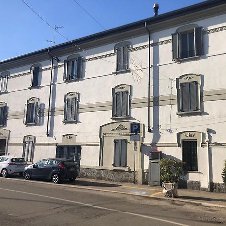 L' Appartamento Del Borgo - Parcheggio Riservato Pavia Exterior foto